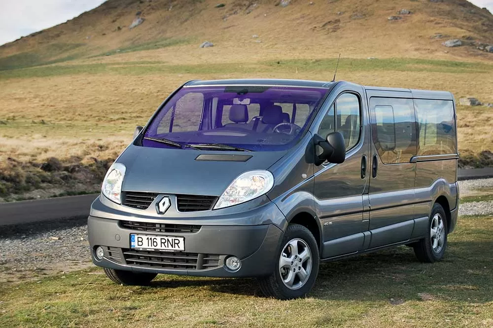 Test Renault Trafic dCi 115: Un „people carrier” cinstit 4 trafic 4