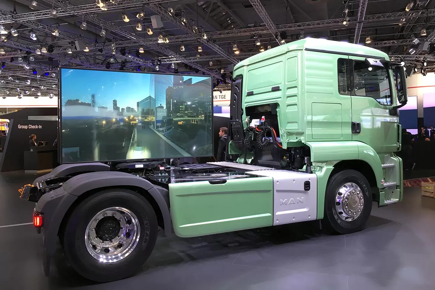 MAN a prezentat la IAA 2016 camionul electric cu sarcina de 18 tone 4 IMG 8064